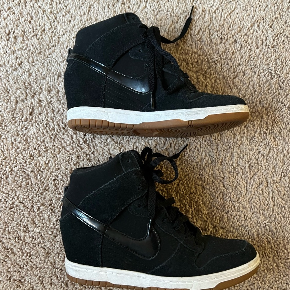 Nike Women's Dunk Sky Hi - Size 7.5